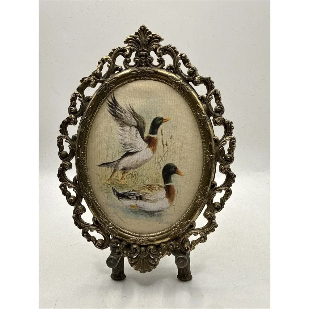 Vintage Quilt Duck Picture‎ On Stand Ornate Oval Gold Metal Picture Made Italy